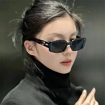 Новая мода Широкая оправа Маленькие прямоугольные солнцезащитные очки Женские оттенки Винтажные очки UV400 Конфетный цвет Велоспорт Солнцезащитные очки